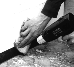 Manutenzione pavimento e battiscopa